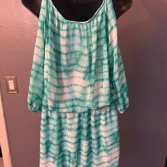 Bisou Bisou Women's Size 10 Green White Tie Dye Cold Shoulder Short Dress - Picture 11 of 16
